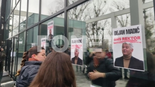 Traže ostavku rektora